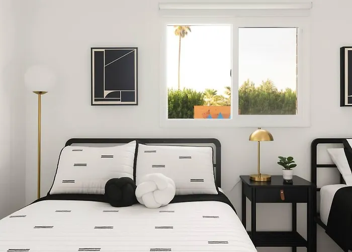 Camelback Hideaway In Old Town Holiday home *