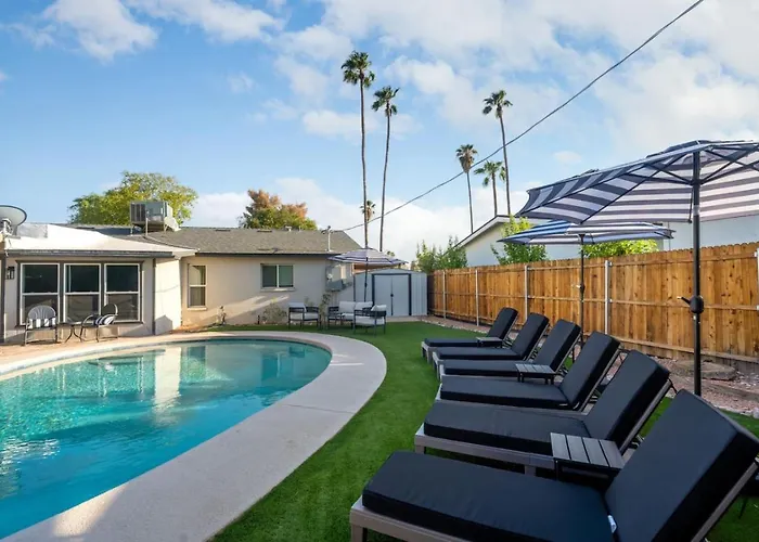 Camelback Hideaway In Old Town